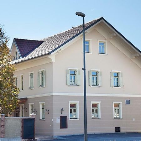Veganfresh Hotel Medvode Buitenkant foto